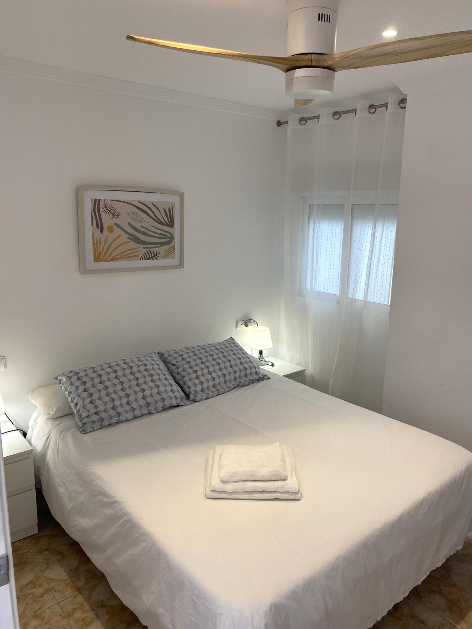 Beachfront And Renovated Apartment 库列拉 外观 照片