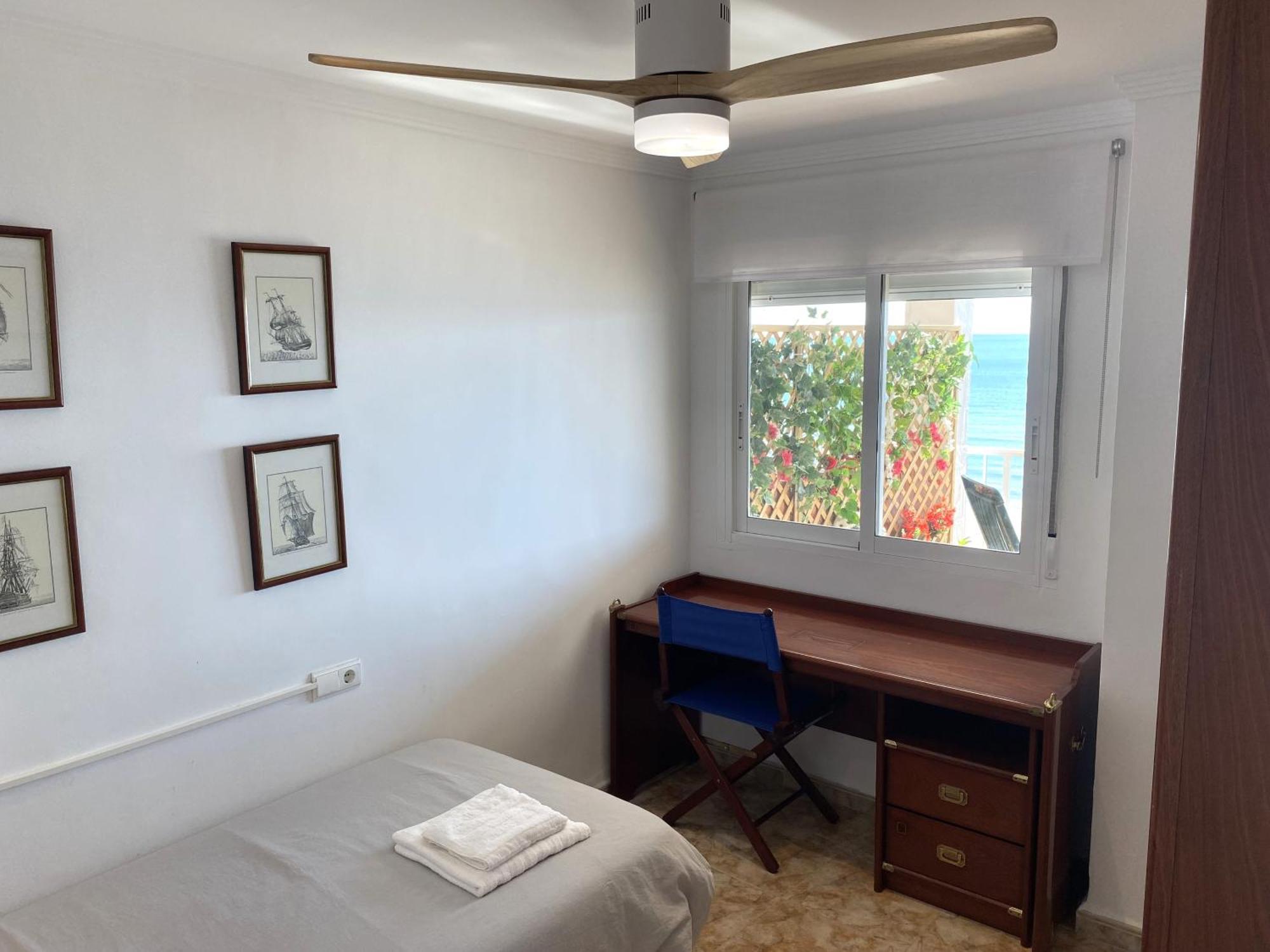 Beachfront And Renovated Apartment 库列拉 外观 照片